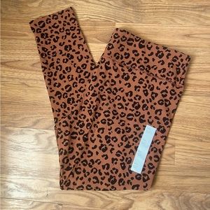 NEW Women's cheetah print High-Waisted Classic Leggings - Wild Fable Size XXL